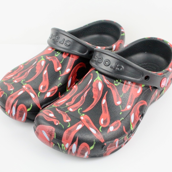 chili crocs